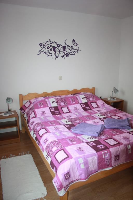 Guest House Tone Poljanak Habitación foto